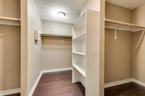 822 Clover Hl Ln, Cedar Hill TX 75104-7920 exterior