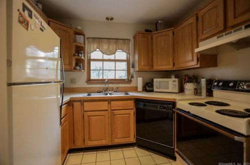 74 Mountain Rd, New Britain, CT 06053-3470