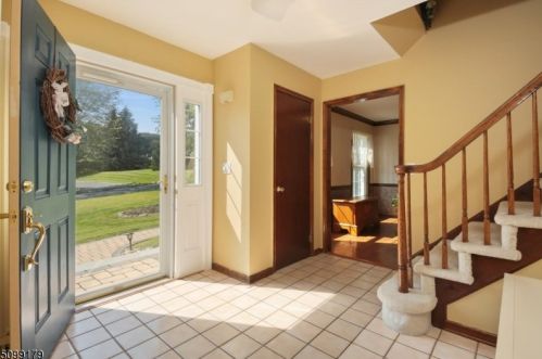 3 Honeysuckle Way, Flemington, NJ 08822-4506