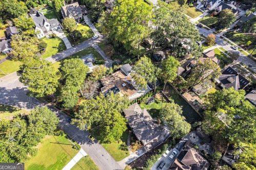 887 Berkshire Rd, Atlanta GA  30324-4929 exterior