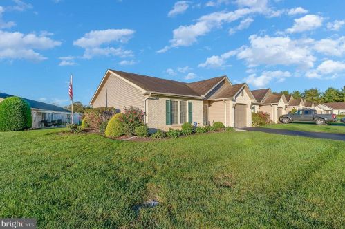 20 Mel Ron Ct, Carlisle, PA 17015-8406
