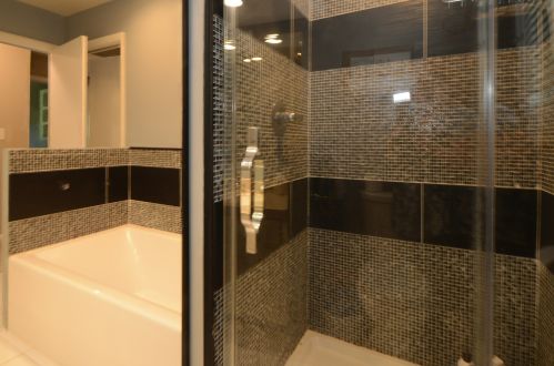 208 Meadow Wood Dr, Joliet IL  60431-4810 exterior