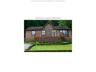 184 Lowell Dr, Elkview, WV 25071-9496