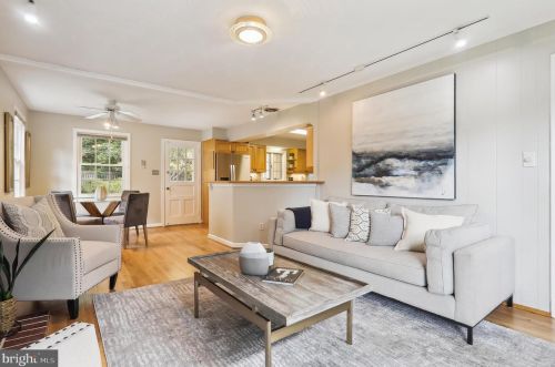 1221 Pinecrest Cir, Silver Spring MD 20910-1626 exterior