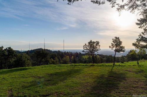 21957 Mountsfield Dr, Lakewood, CO 80401