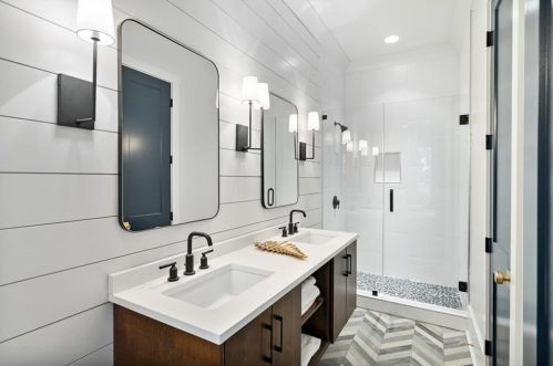 2731 Arden Rd, Atlanta GA  30305-1913 exterior