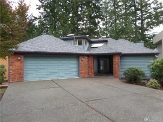 8 Longshore Ln, Bellingham, WA 98229-7923