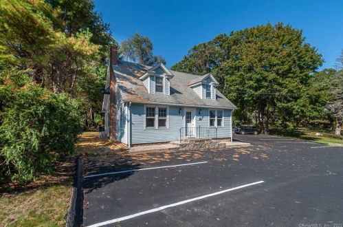 58 Norwich Rd, Quaker Hill CT  06375-1127 exterior