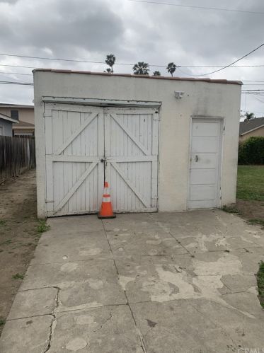 811 Zeyn St, Anaheim CA  92805-1842 exterior