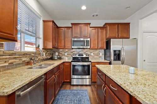 80 Newbern Way, Aurora CO  80018-1728 exterior