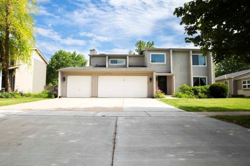 1424 Comanche Dr, Lemont, IL 60490-5531