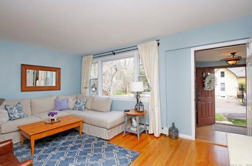 55 Walnut Ave, Huntington CT  06484-2947 exterior
