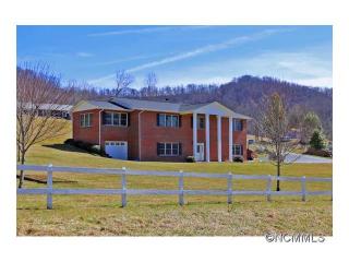 530 Smathers Cove Rd, Canton, NC 28716-7222