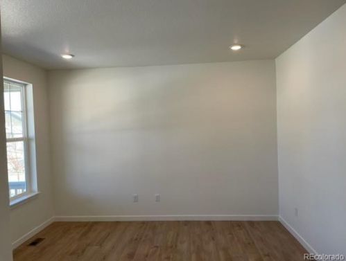 860 De Gaulle Ct, Denver, CO 80018-1586