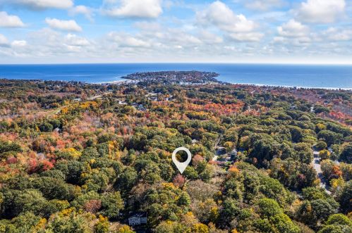 87 Rogers Rd, York, ME 03909-6708