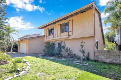 1035 Phillips St, Vista CA  92083-7156 exterior