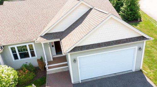 142 Country Meadow Ln, Glocester, RI 02814-2118