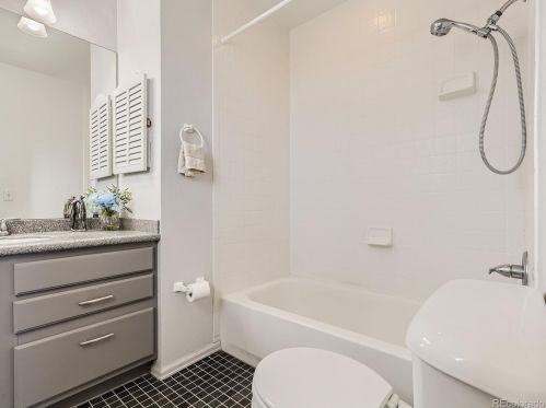 8372 Ponderosa Dr, Parker CO 80138-8231 exterior