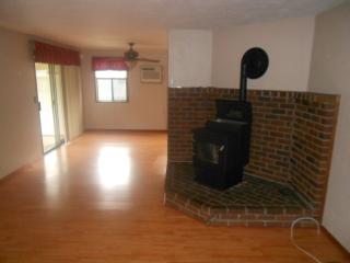 237 74th Pl, Springfield OR  97478-4210 exterior