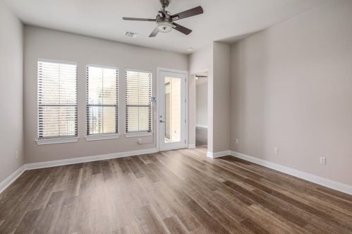 4516 Berkman Dr, Austin TX  78723-1217 exterior