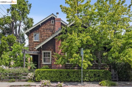 2747 Fulton St, Berkeley, CA 94705-1031