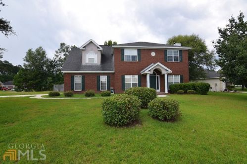 290 Young Way, Richmond Hill, GA 31324-5290