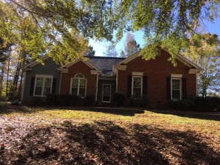 42 Long Point Dr, Carrollton, GA 30117-9291