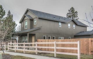 61133 Brosterhous Rd, Bend OR  97702-9735 exterior