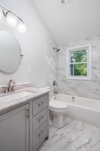 17 Spencer Dr, Middletown CT  06457-3537 exterior