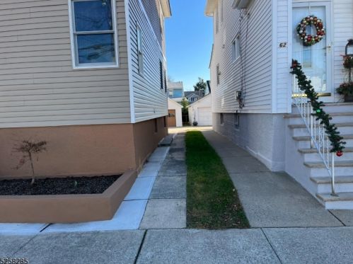 60 Franklin Pl, Paterson NJ 07512-2689 exterior