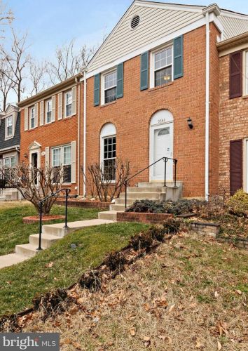 9553 Cherry Oak Ct, Springfield VA  22015-3499 exterior