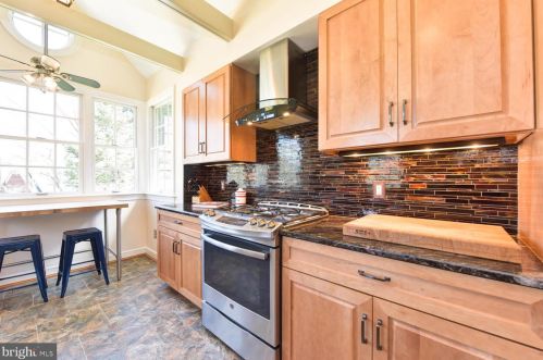 9305 Mintwood St, Silver Spring MD 20901-3523 exterior