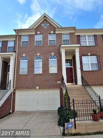 13430 Burrough Farm Dr, Herndon, VA 20171-4376