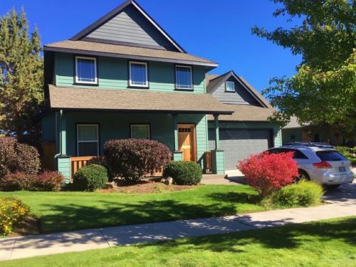 3077 Quiet Canyon Dr, Bend, OR 97701-3964