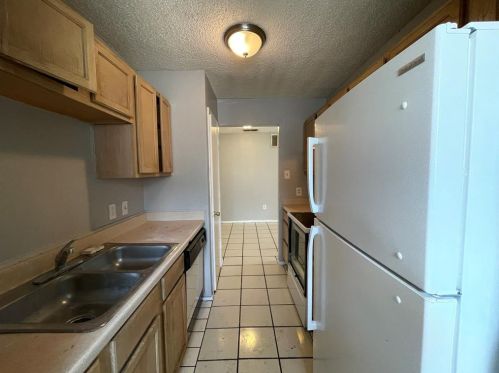 1609 Windsong Ln, Irving TX  75060-4500 exterior