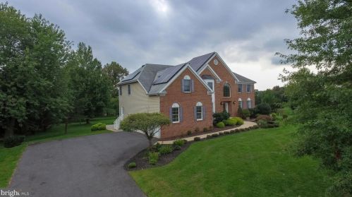 8 Landview Ln, Columbus, NJ 08022-2259