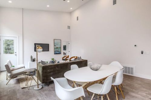 5008 Baker St, Austin TX  78721-1511 exterior