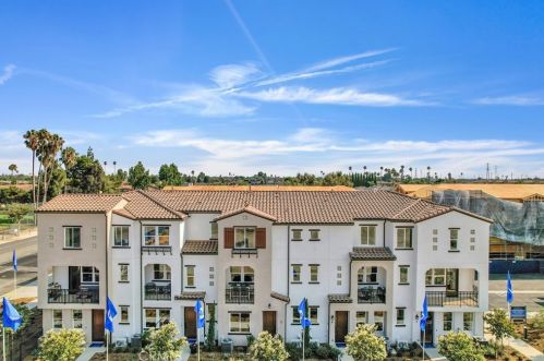 2317 Broadway, Anaheim CA  92804-2306 exterior