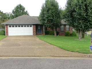 1318 Briarwood Dr, Alma, AR 72921-4607