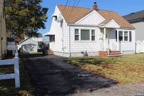 55 Center Ct, Outwater, NJ 07026-3501