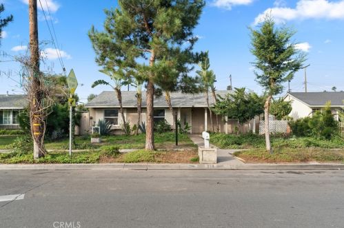 218 Mtn Vw St, Santa Ana CA 92703-4021 exterior