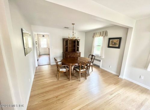 44 Gerry St, Greenwich CT  06830-6256 exterior