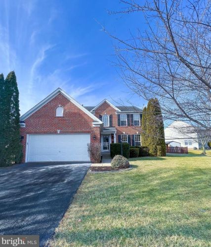 53 Pebble Beach Dr, Charles Town WV  25414-4081 exterior