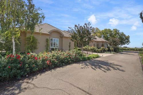 4185 Woodbridge Rd, Lodi, CA 95242-9481