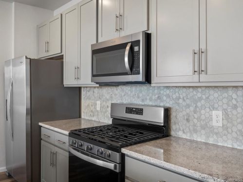 766 Rome St, Aurora CO 80019-3144 exterior