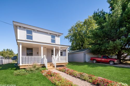 330 Dale St, Somonauk, IL 60552-3203