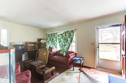 1487 Mercer Ave, Atlanta GA  30337-1515 exterior
