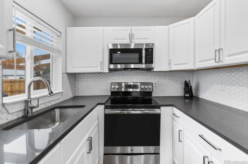 1733 Oakland St, Denver CO  80010-2823 exterior