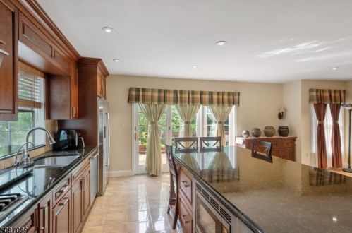 14 Ginger Ct, Princeton NJ  08540-9421 exterior
