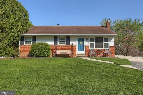 7836 Jonestown Rd, Harrisburg, PA 17112-9719
